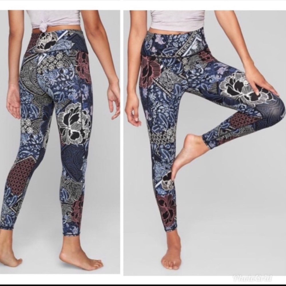 Athleta patchwork salutation 7/8 tights leggings